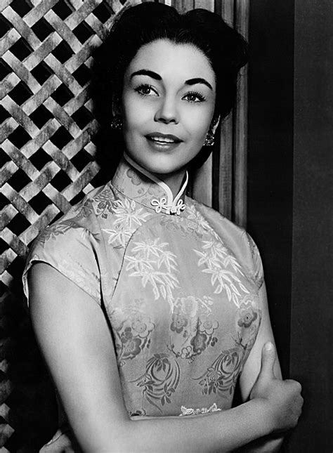 jennifer jones wikipedia